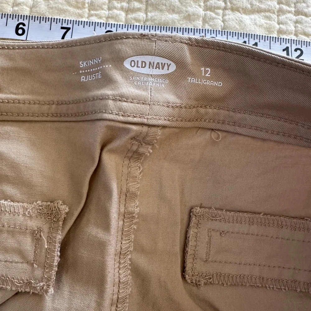 Old Navy Women's Beige Straight Leg Jeans 12 Tall New